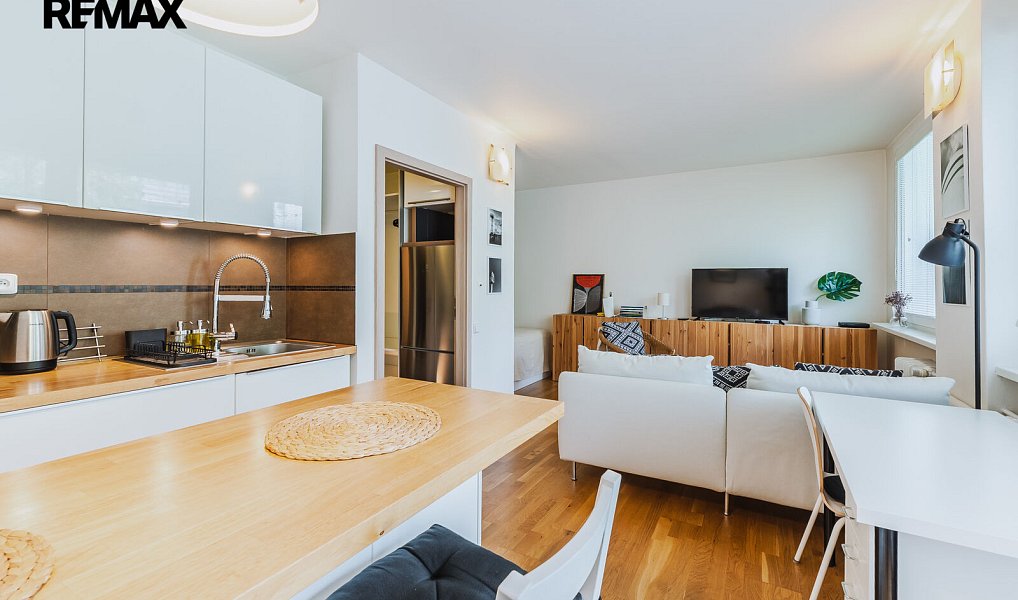 Pronájem bytu 1+kk 35 m², Praha – náhled fotky 5