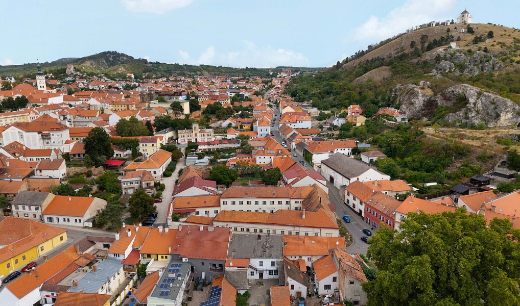 Prodej domu 333 m² s pozemkem 467 m², Mikulov – náhled fotky 17