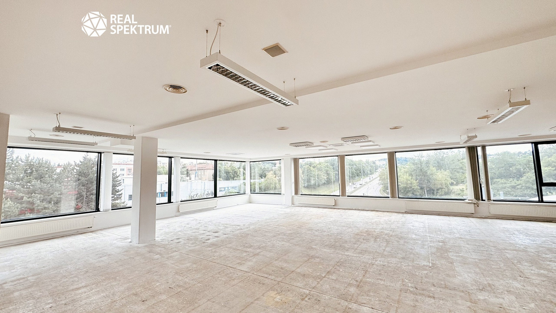 Pronájem kanceláře 427 m²