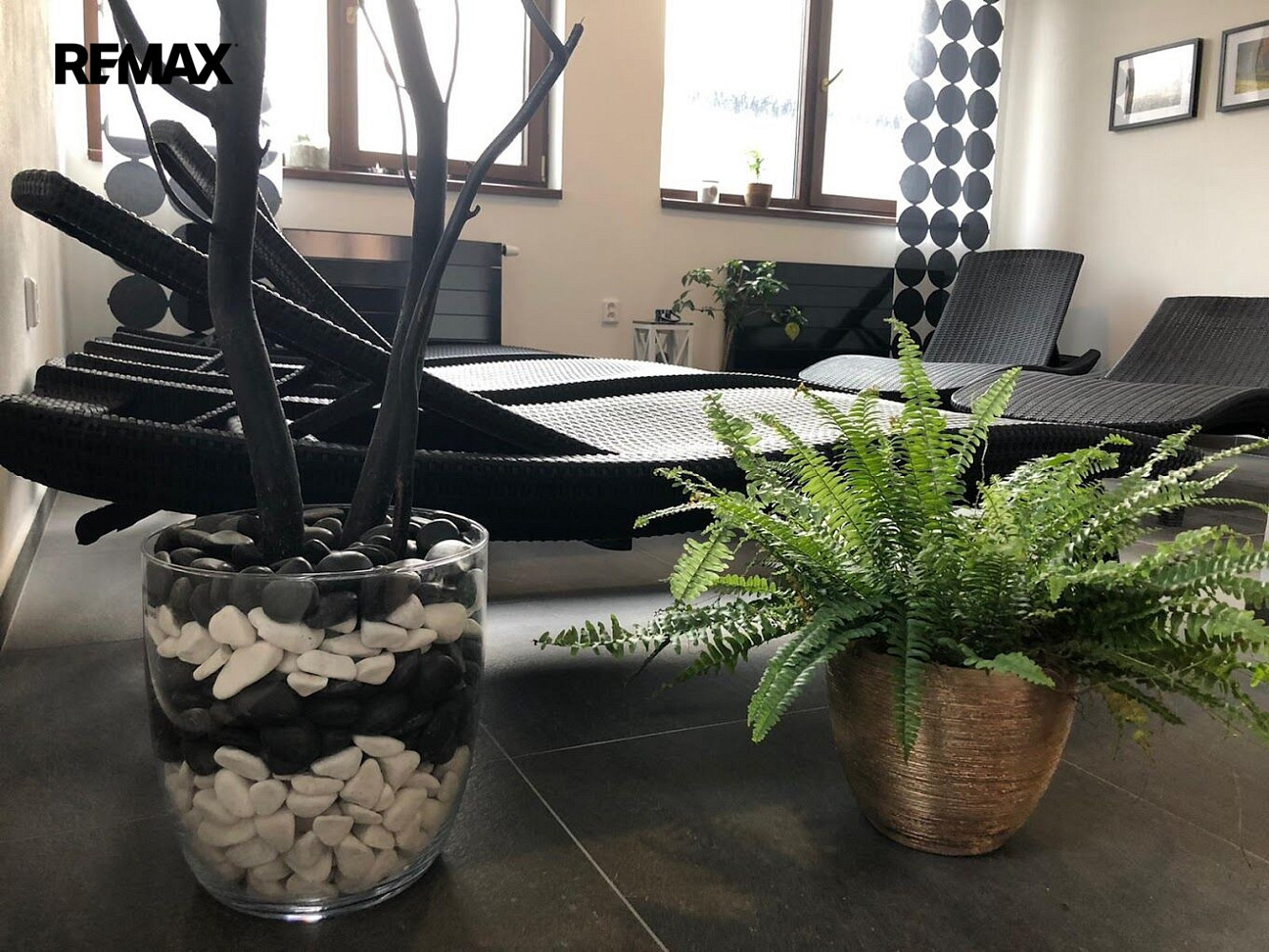 Prodej obchodních prostor 291 m² – fotografie 2