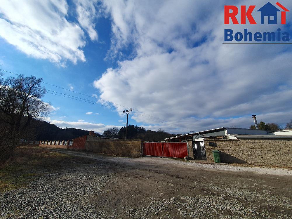 Prodej stavebního pozemku 5 704 m²