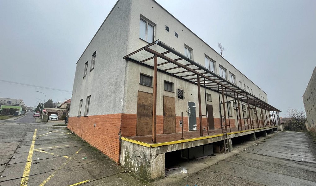 Pronájem skladovacích prostor 500 m², Miroslav – náhled fotky 2