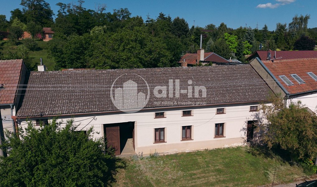 Prodej domu 217 m² s pozemkem 1 239 m², Vážany – náhled fotky 2