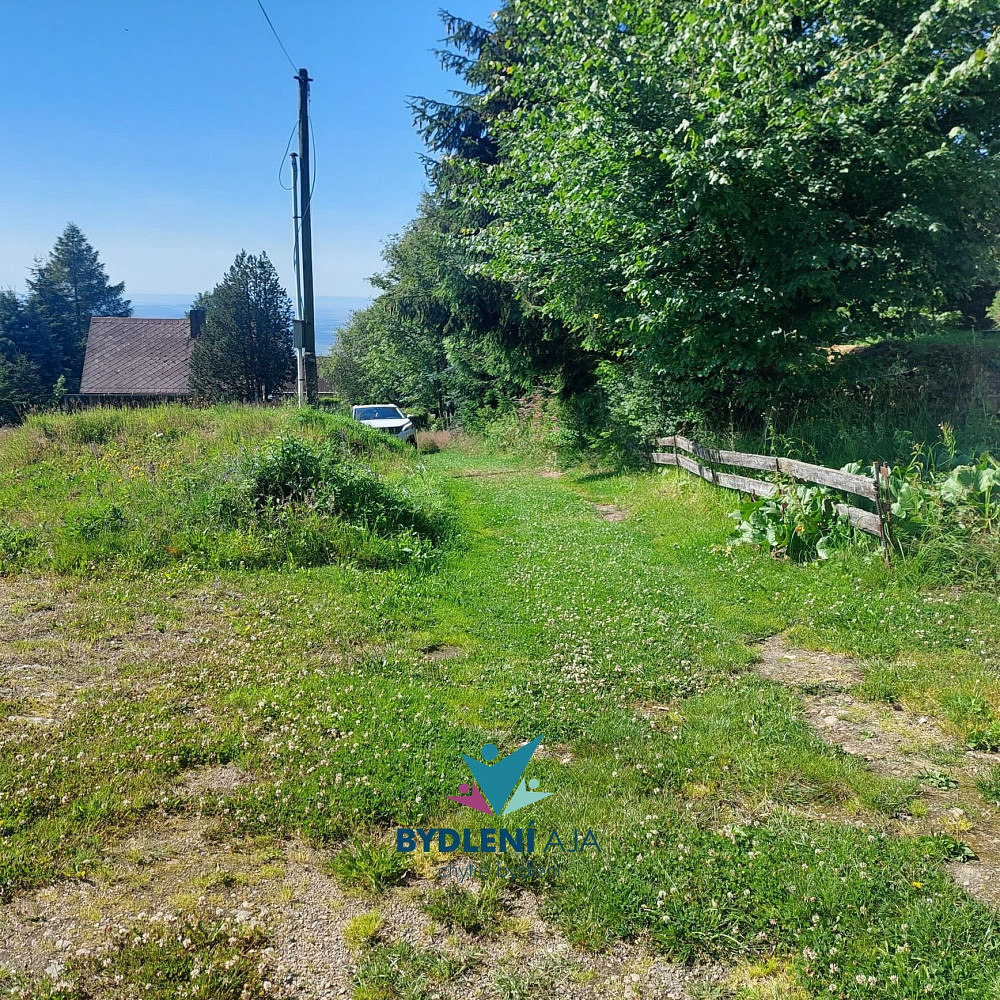 Prodej stavebního pozemku 2 000 m² — photo 2