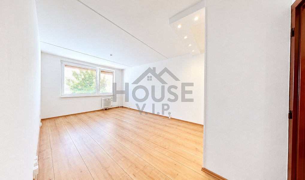 Prodej bytu 1+kk 29 m², Praha – náhled fotky 9