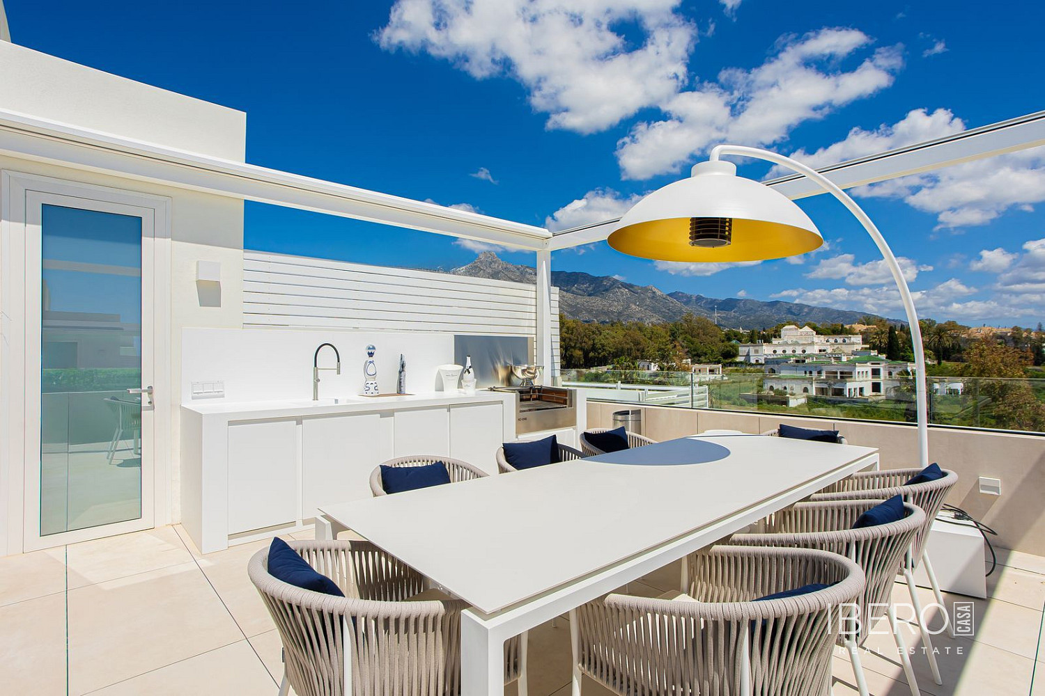 Piso 4+kk – Marbella, Nueva Andalucía - Vista 3