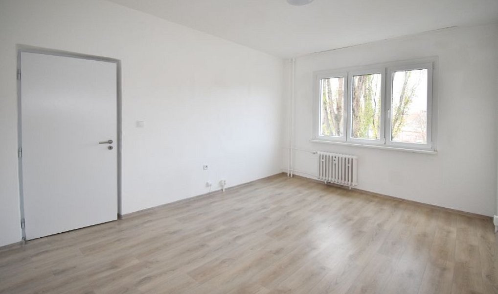Pronájem bytu 2+1 54 m², Chomutov – náhled fotky 5
