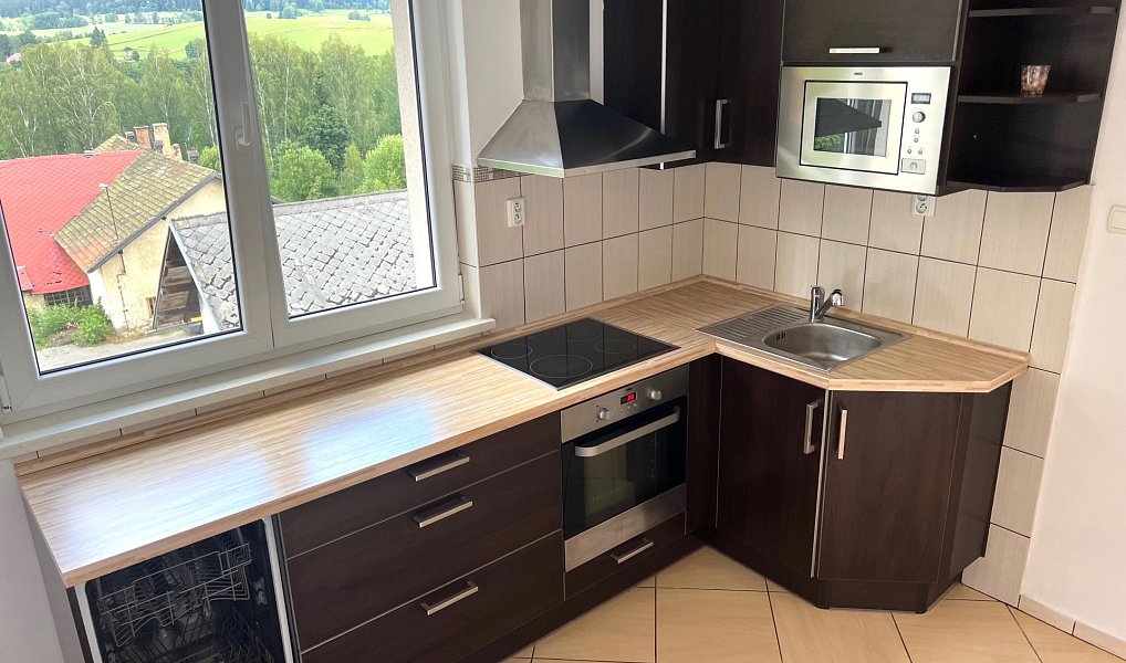 Prodej bytu 3+1 76 m², Nová Pec – náhled fotky 5