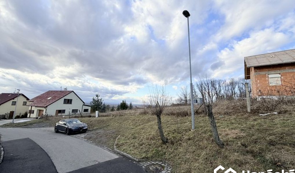 Prodej stavebního pozemku 1 160 m², Stará Ves – náhled fotky 2