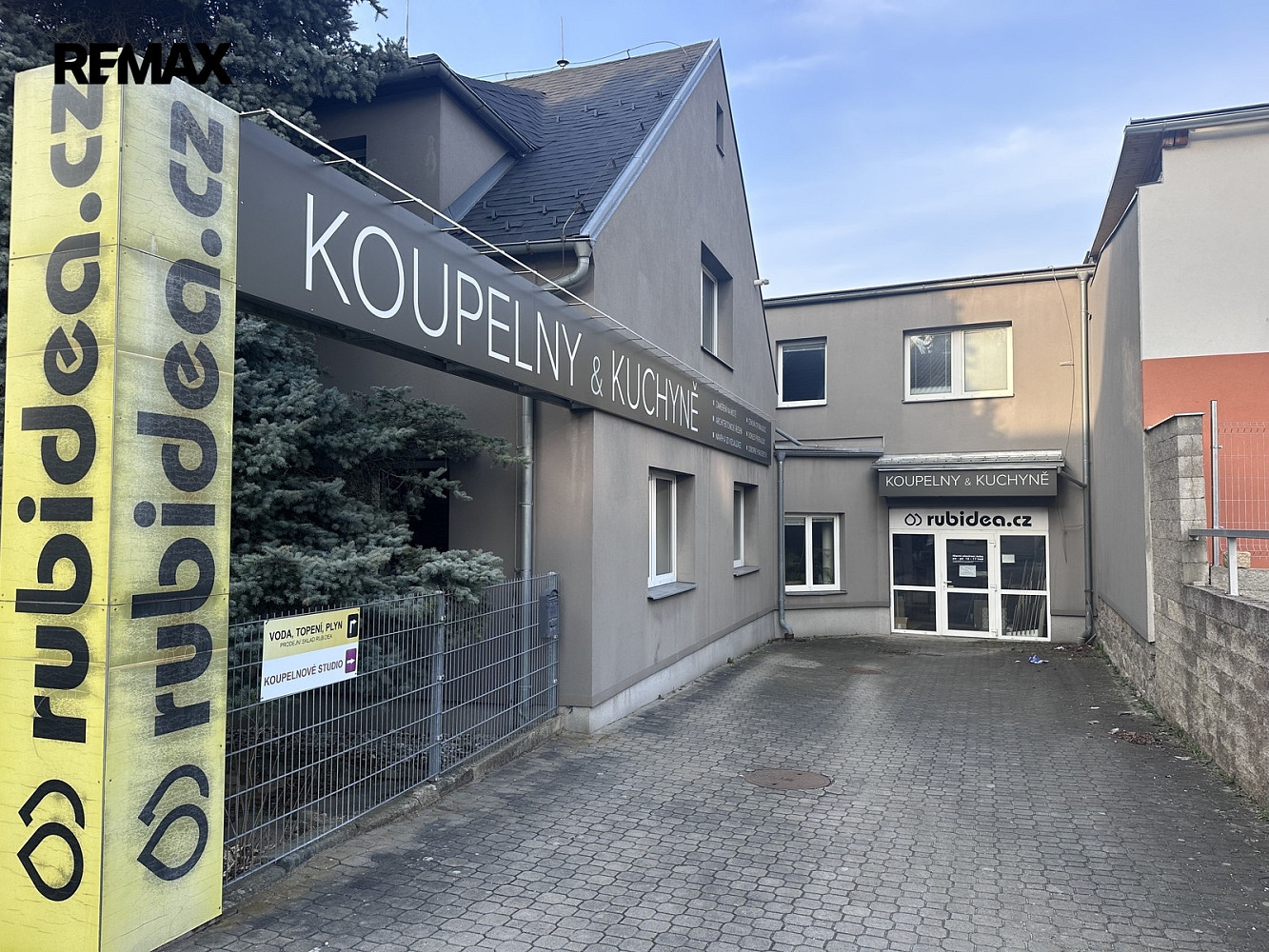 Pronájem obchodních prostor 407 m² — photo 2