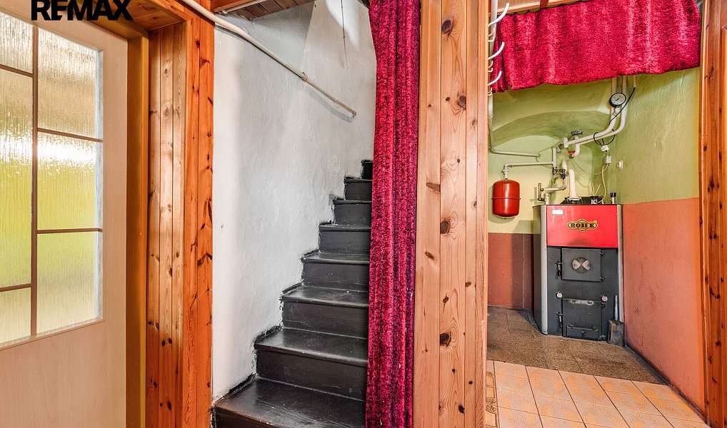 Prodej domu 186 m² s pozemkem 390 m², Břasy – náhled fotky 24