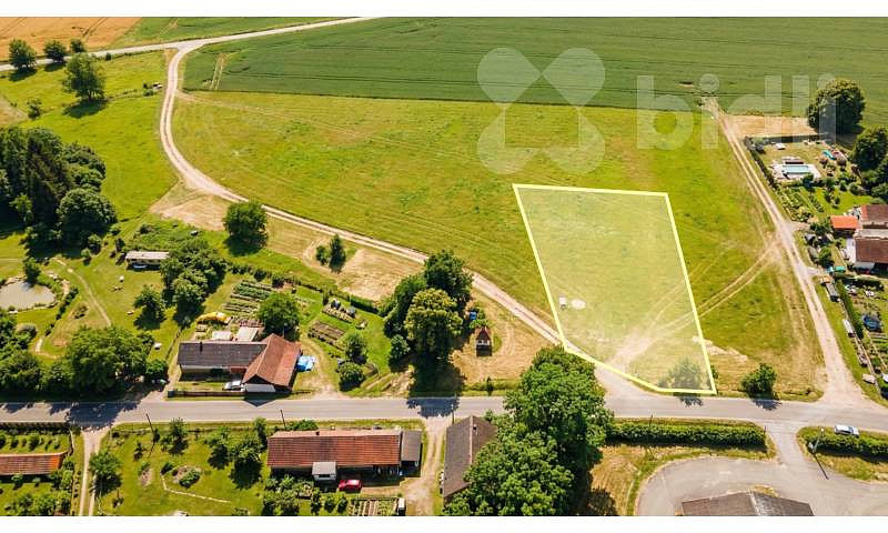 Prodej stavebního pozemku 1 000 m² — photo 2