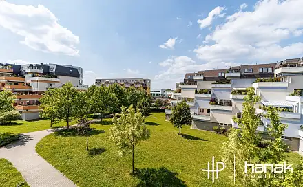 Pronájem bytu 1+kk 32 m²