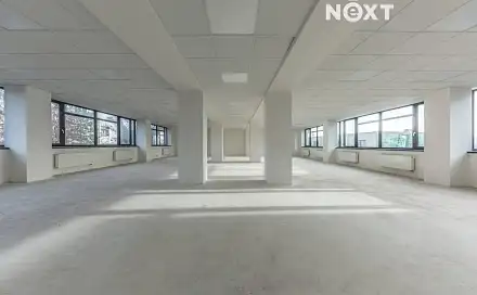 Pronájem kanceláře 375 m², Průběžná, Praha 10 - Strašnice