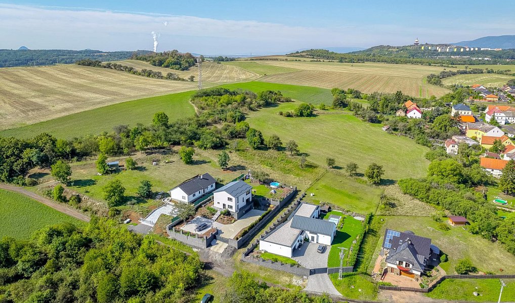 Prodej stavebního pozemku 3 240 m², Bystřany – náhled fotky 13