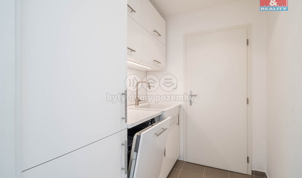 Pronájem kanceláře 171 m², Praha – náhled fotky 8