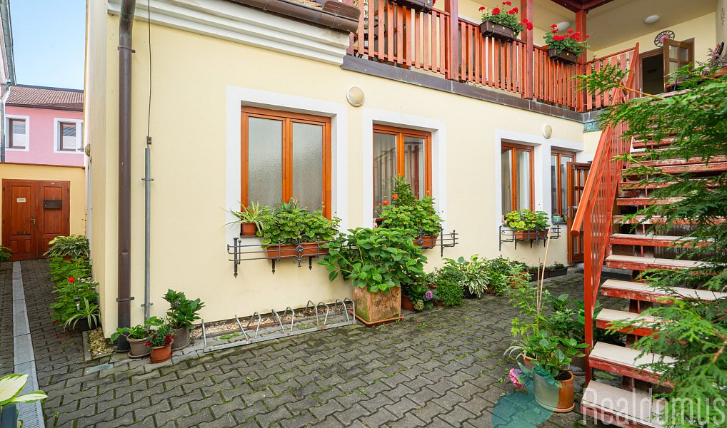 Prodej ubytovacího objektu 300 m², Třeboň – náhled fotky 22