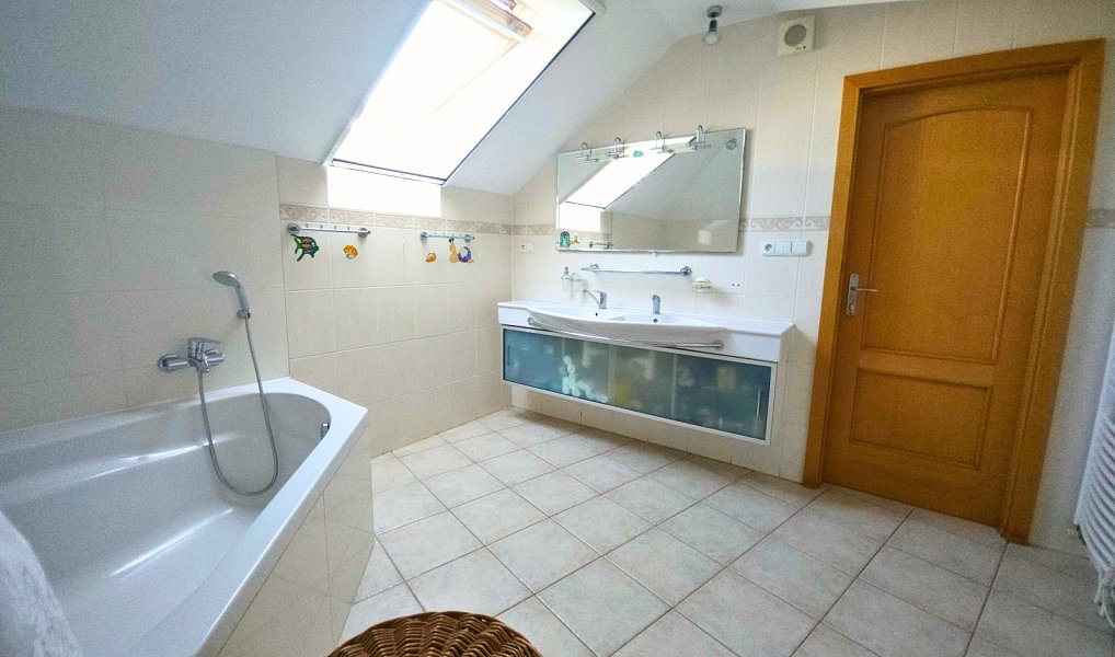 Prodej domu 400 m² s pozemkem 192 m², Uherské Hradiště – náhled fotky 18
