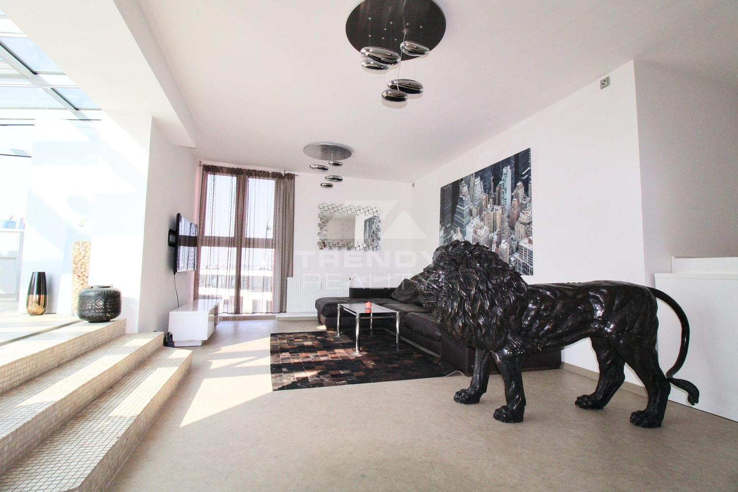 Pronájem bytu 3+kk 250 m² - Widok 2