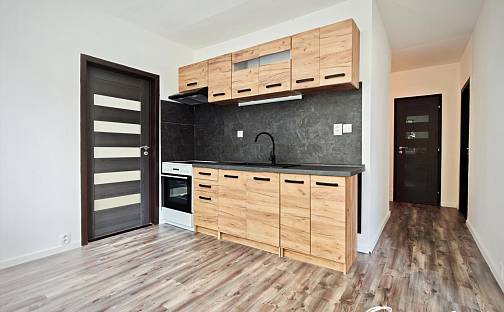 Prodej bytu 3+1 66 m², Zhořelecká, Česká Lípa