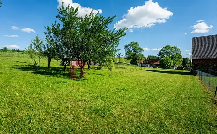 Prodej stavebního pozemku 3 687 m², Lomnice, okres Bruntál