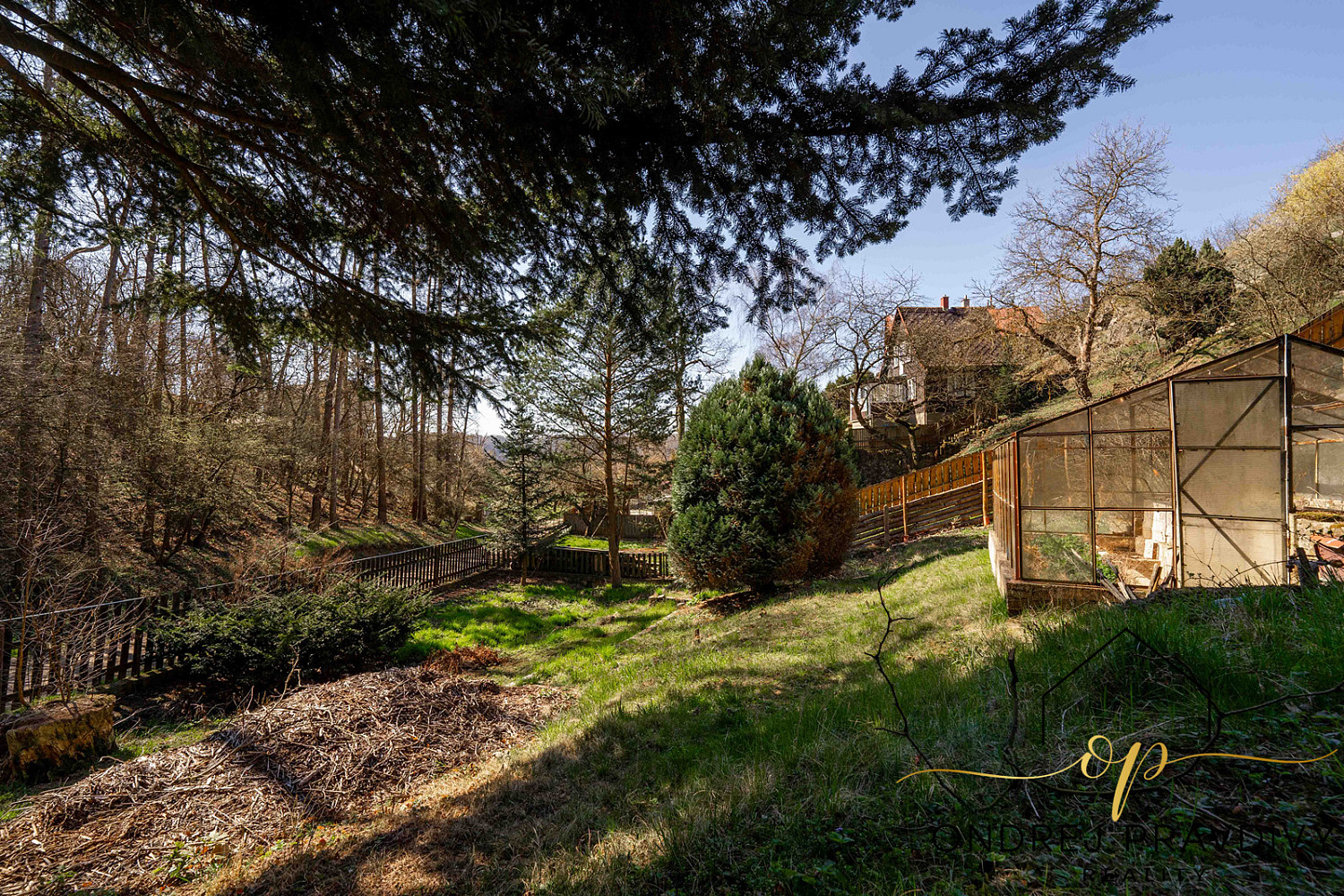 Prodej stavebního pozemku 1 571 m² – fotografie 5