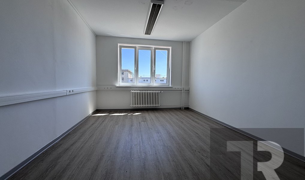 Pronájem kanceláře 16 m², Plzeň – náhled fotky 2