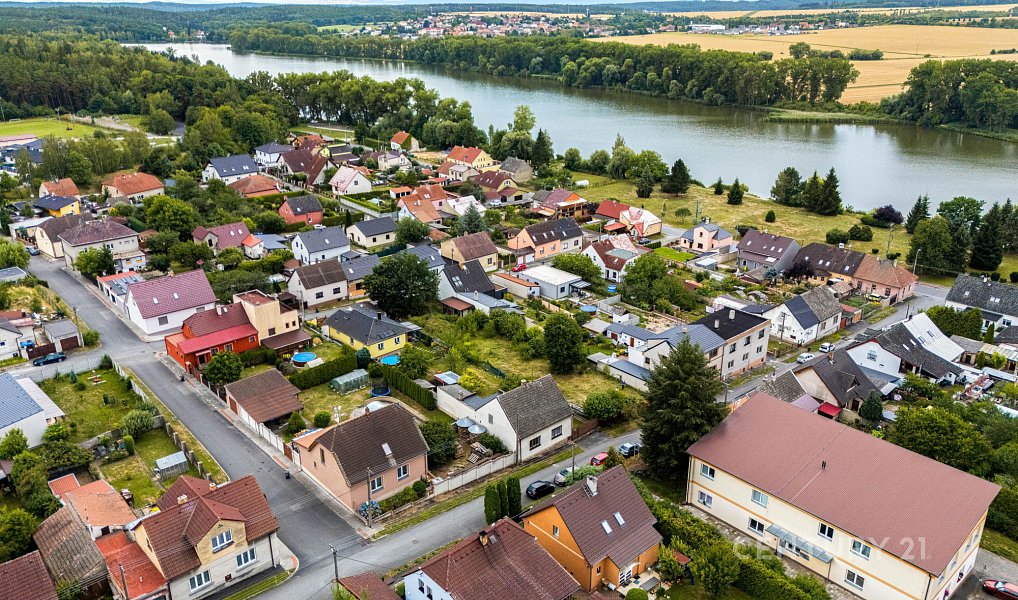 Prodej domu 150 m² s pozemkem 624 m², Tuchlovice – náhled fotky 25
