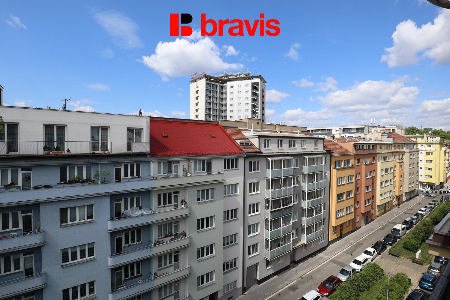 Pronájem kanceláře 72 m² — photo 3