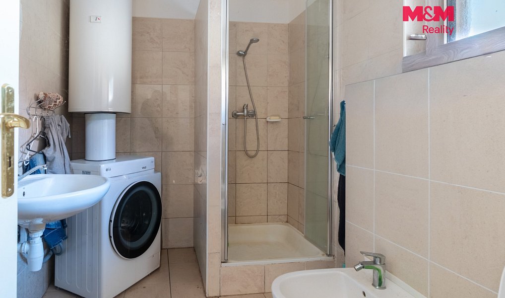 Prodej domu 429 m² s pozemkem 6 550 m², Jílovice – náhled fotky 18