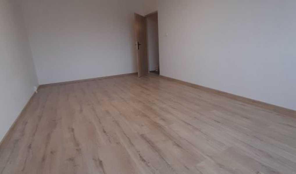 Prodej bytu 1+1 40 m², Loket – náhled fotky 4