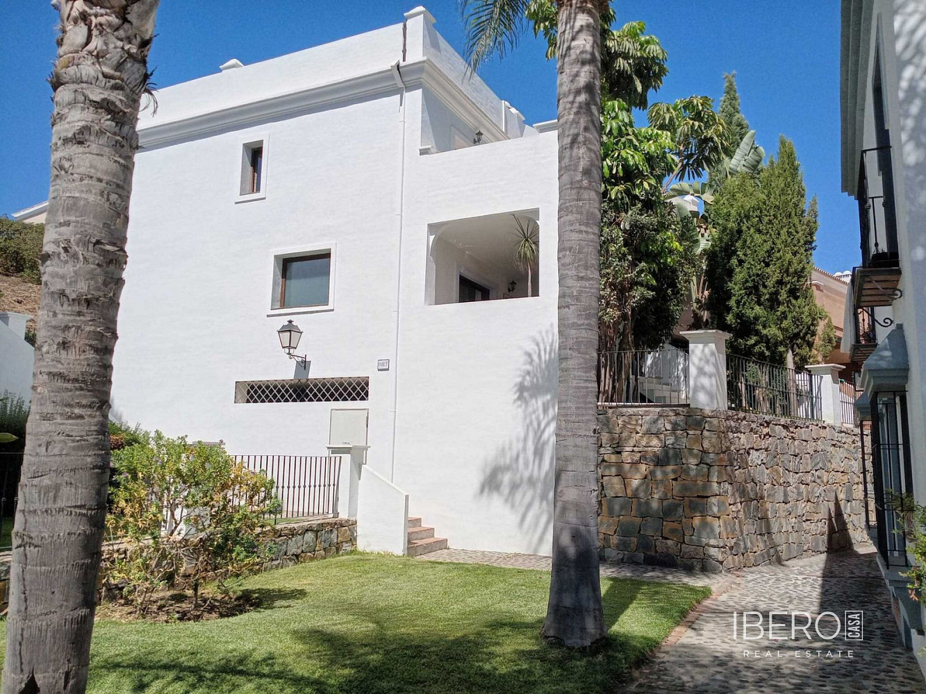 Prodej domu 249 m² s pozemkem 140 m² - Vista 2