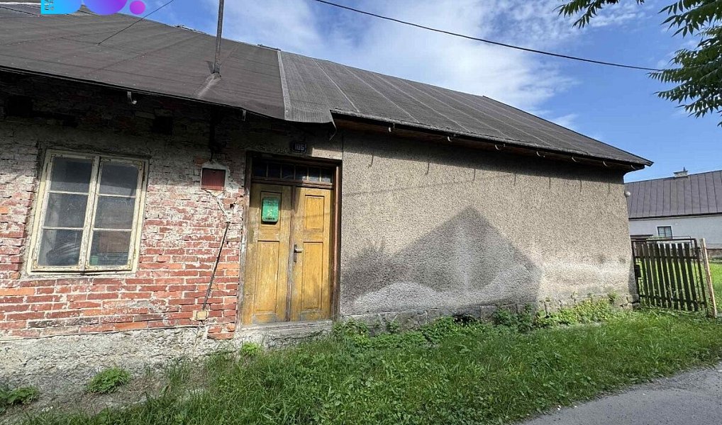 Prodej domu 180 m² s pozemkem 1 041 m², Hrádek – náhled fotky 2