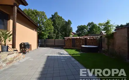 Prodej domu 72 m² s pozemkem 266 m², Zásmuky - Nesměň, okres Kolín