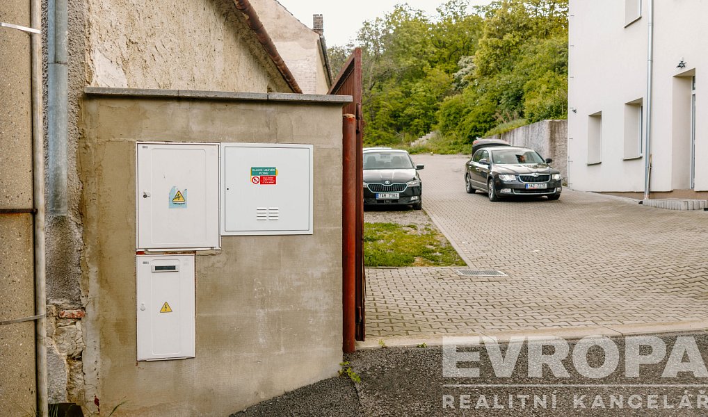 Prodej stavebního pozemku 480 m², Kladno – náhled fotky 11