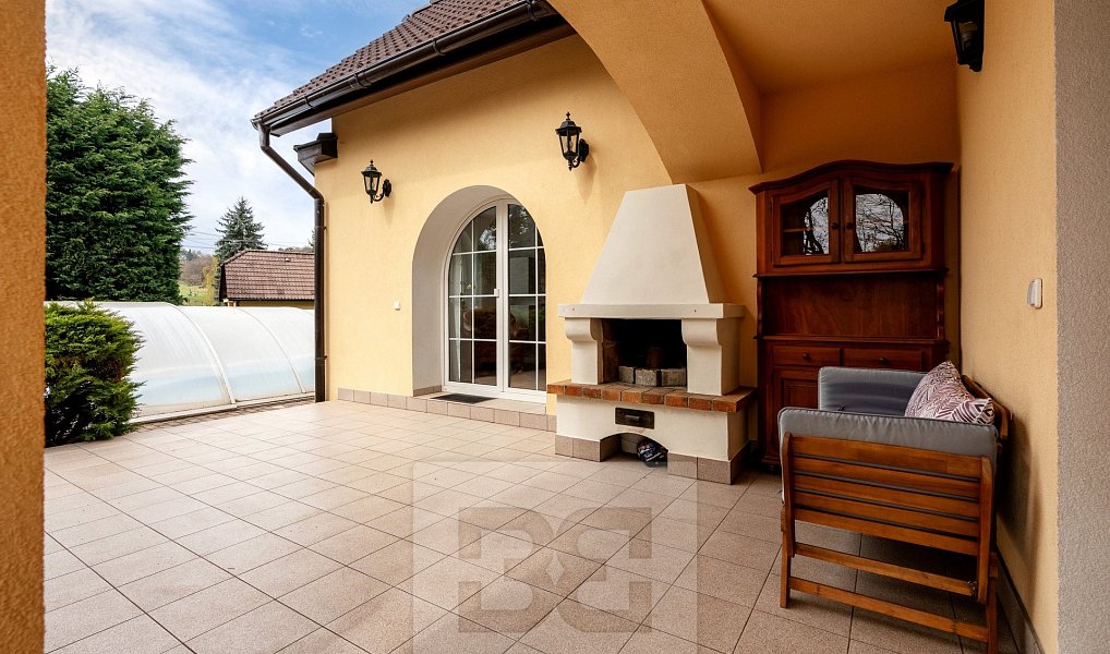 Prodej domu 170 m² s pozemkem 1 332 m², Kunice – náhled fotky 2