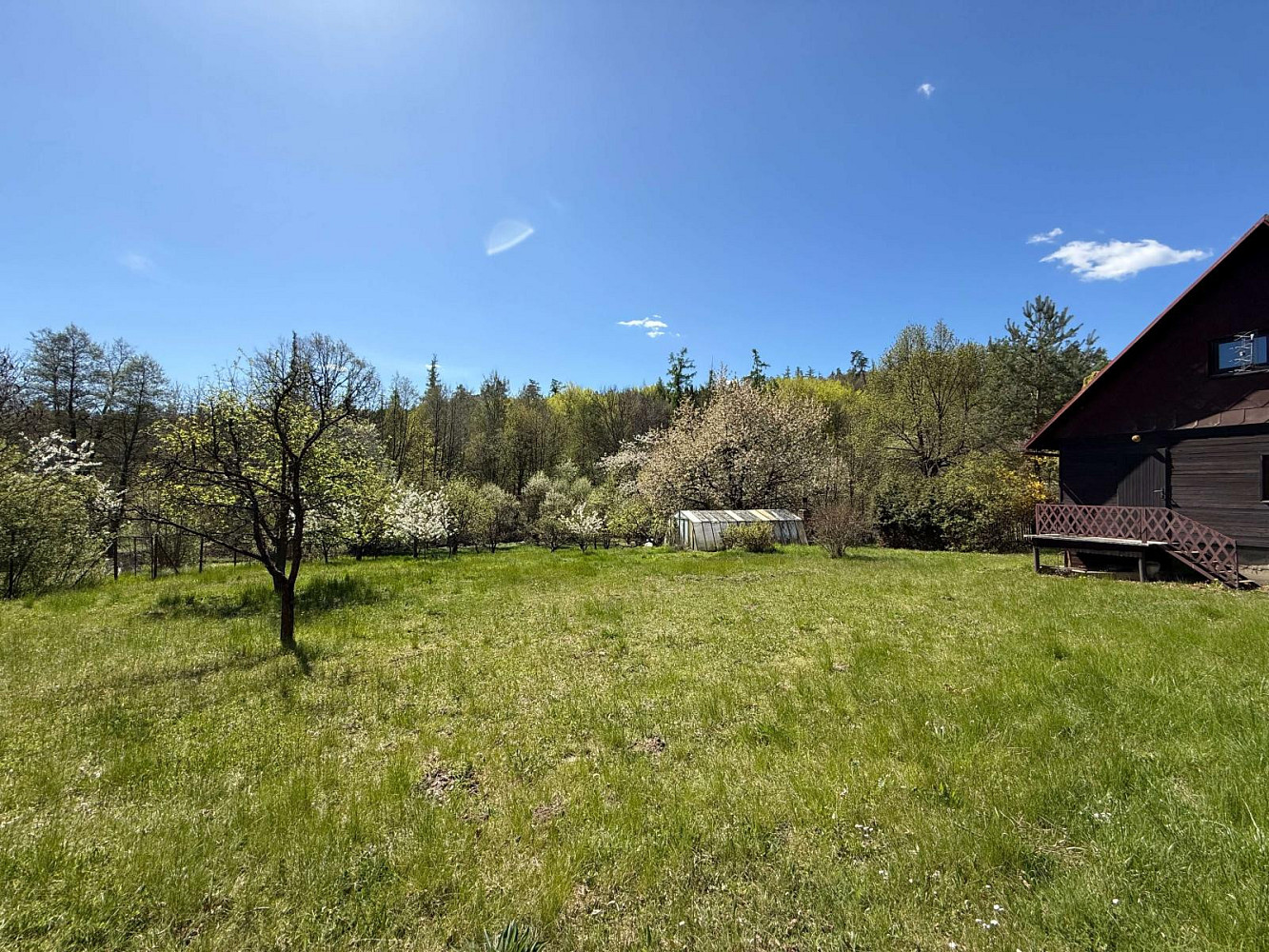 Prodej stavebního pozemku 1 666 m² – pohled 4