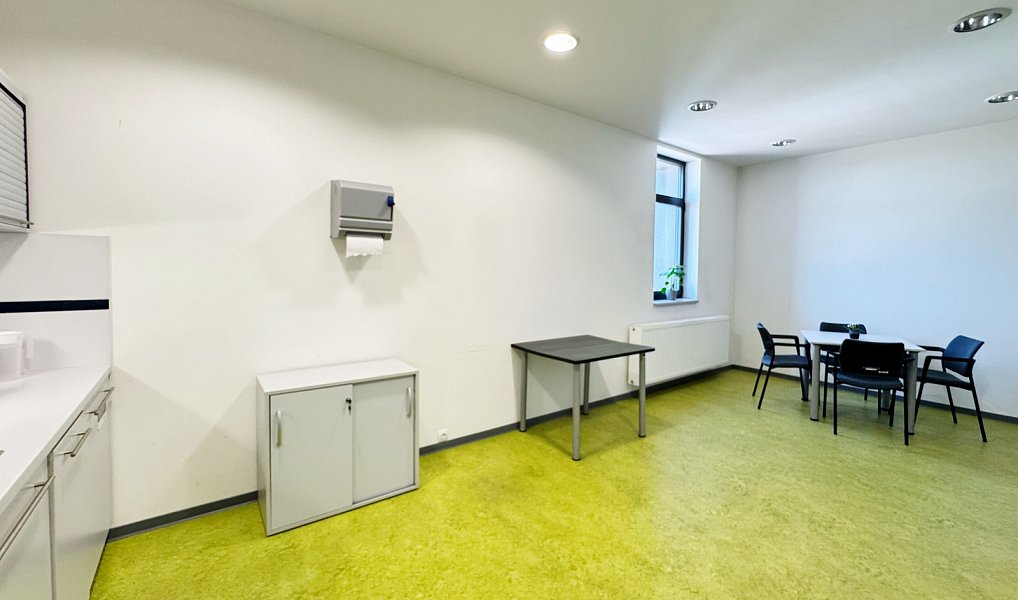 Pronájem kanceláře 650 m², Písek – náhled fotky 22
