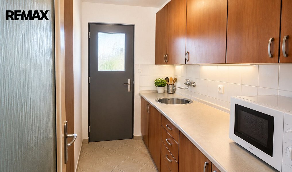 Pronájem kanceláře 314 m², Kladno – náhled fotky 15
