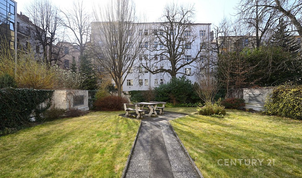 Prodej bytu 2+1 104 m², Praha – náhled fotky 9