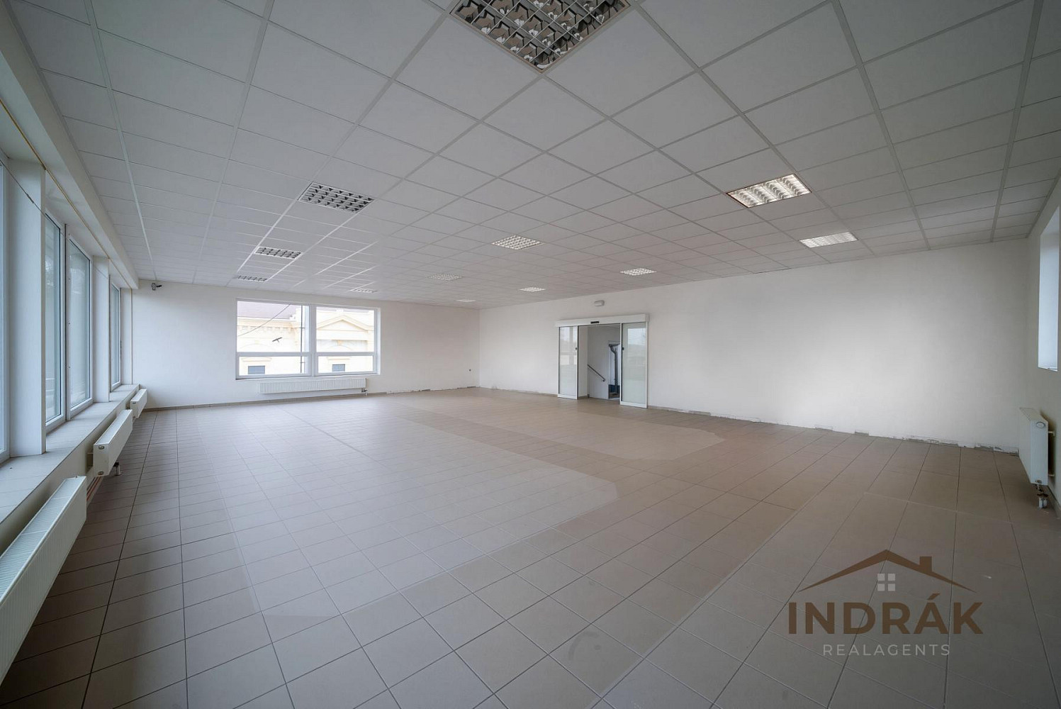 Prodej obchodních prostor 726 m² – fotografie 4