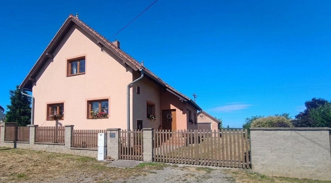 Prodej domu 120 m² s pozemkem 1 210 m²