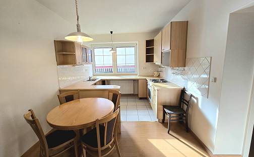 Pronájem bytu 3+1 95 m², Osvoboditelů, Zlín
