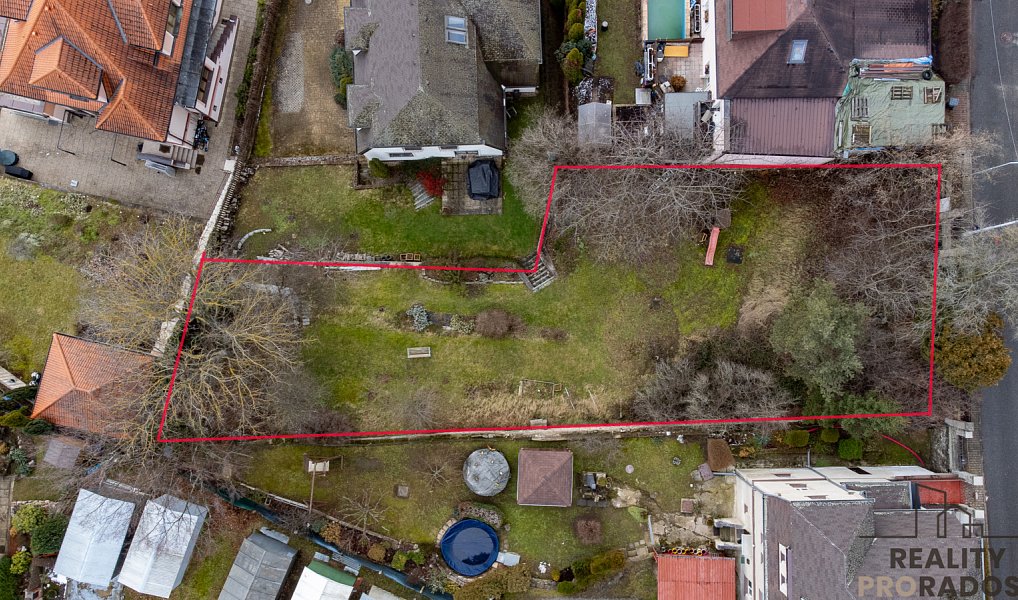 Prodej stavebního pozemku 737 m², Praha – náhled fotky 2