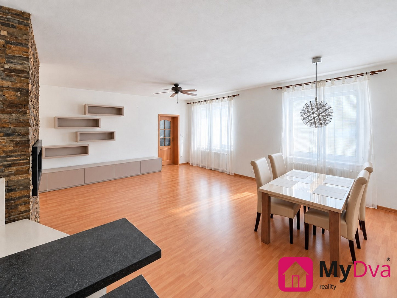 Pronájem bytu 2+kk 85 m² – fotografie 2