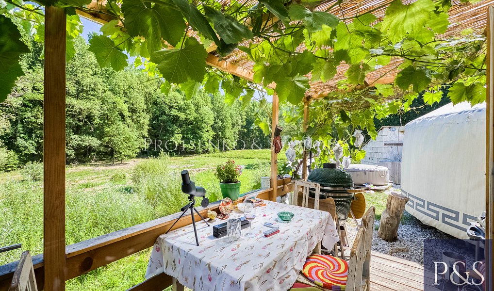 Prodej ubytovacího objektu 300 m², Lhenice – náhled fotky 22