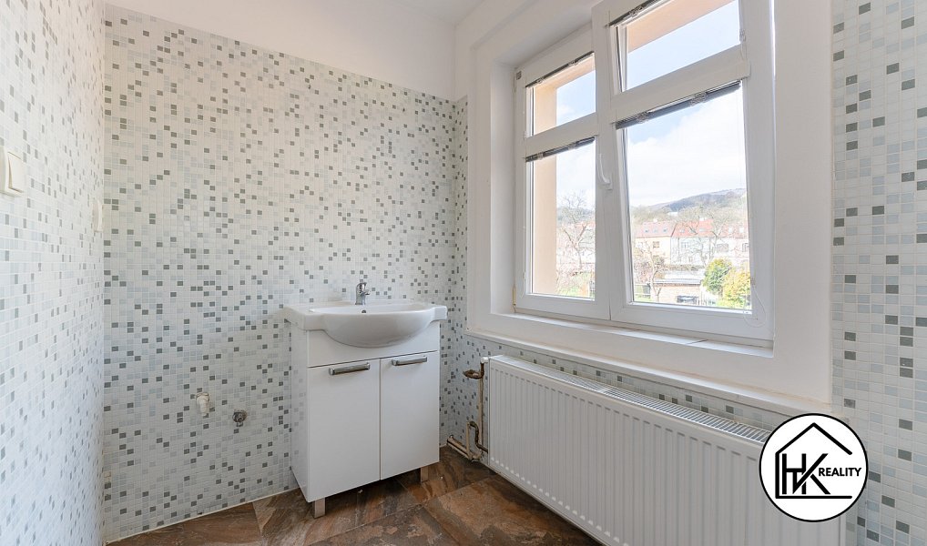 Prodej domu 180 m² s pozemkem 481 m², Krupka – náhled fotky 28