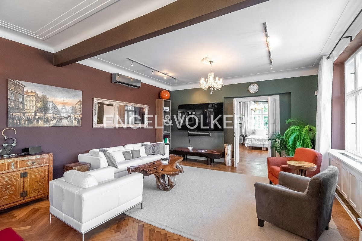 Pronájem bytu 4+kk 187 m²