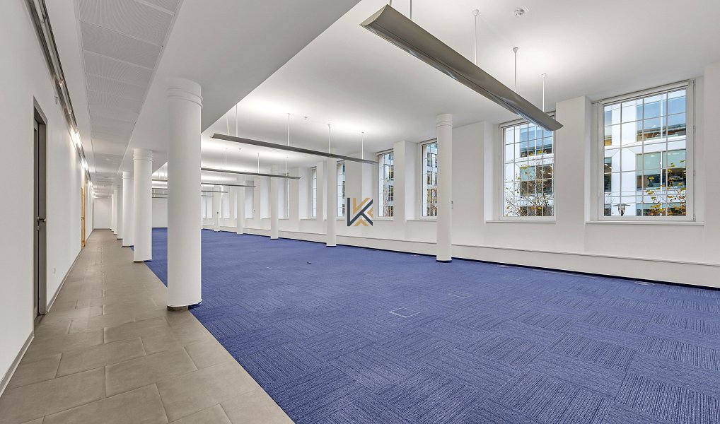 Pronájem kanceláře 416 m², Praha – náhled fotky 2