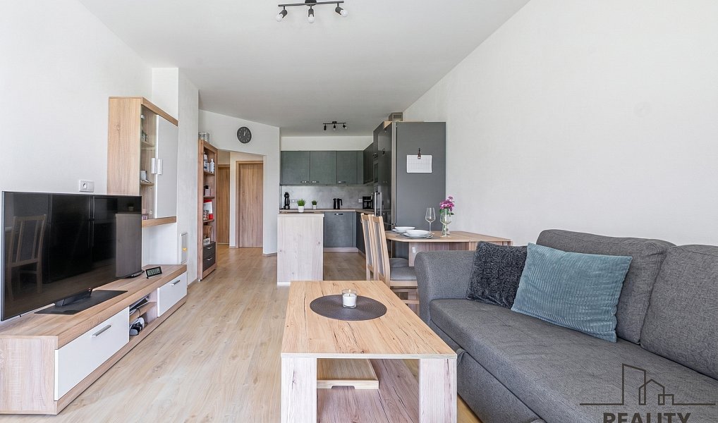 Prodej bytu 4+kk 80 m², Vochov – náhled fotky 3
